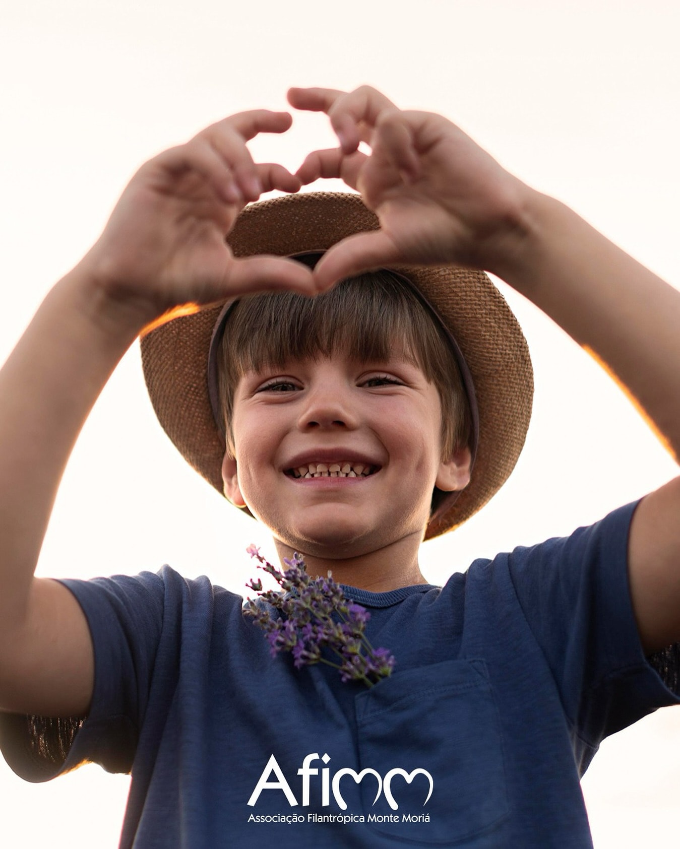 Criança acolhida pela AFIMM